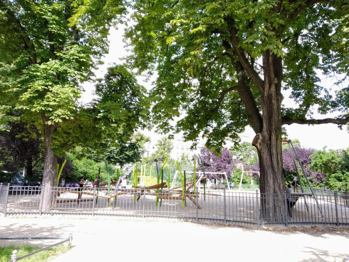 Cozy In Friedrichshain, 4 Quiet Guests Only * Berlino